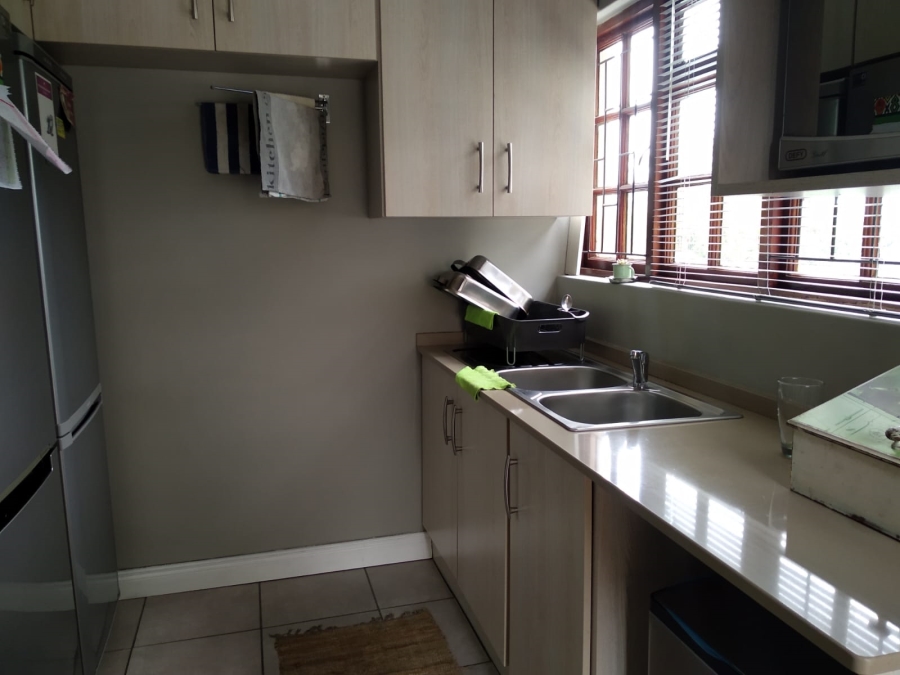 To Let 7 Bedroom Property for Rent in Dana Bay Western Cape